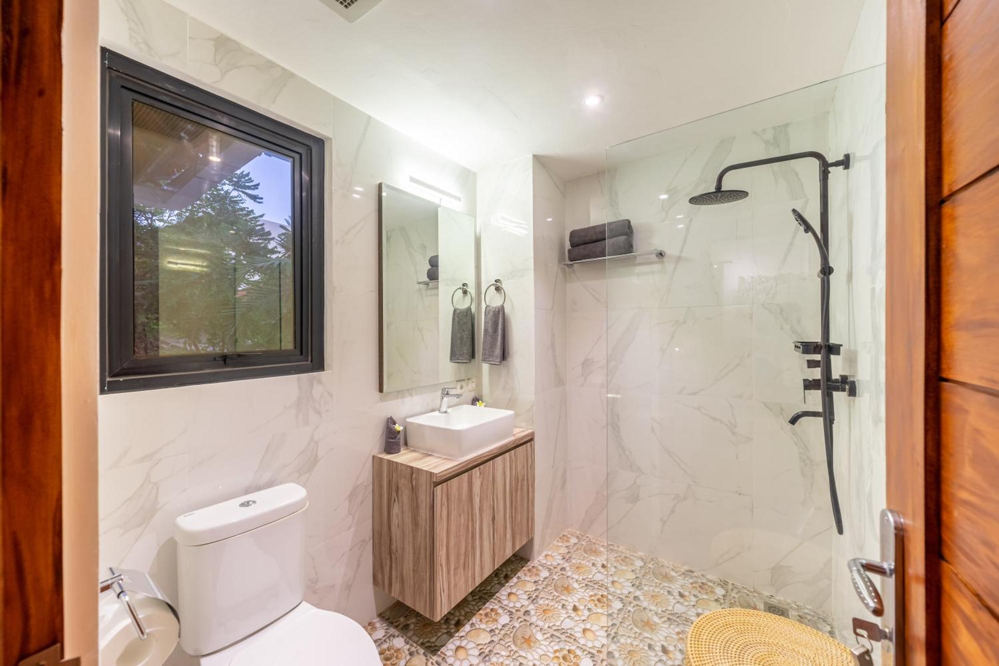 Villa Lebah - Tranquil Paradise Of 3 Bedroom Heart Of Seminyak (Bali)